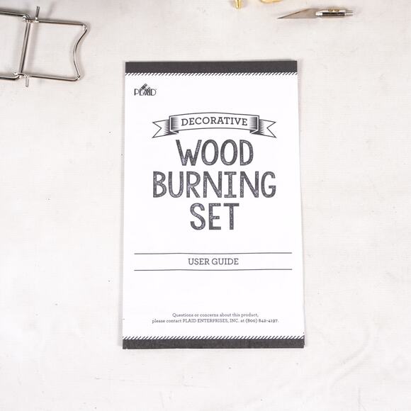 Plaid Decorative Wood Burning Set Hot Tool Tips DIY Kit w/ Case - Picture 3 of 10
